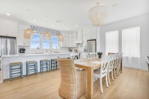 6 bedrooms - Beach Blessing- Pool Elevator Sleeps 16 SIX Bedrooms 6 Baths (Gulf Shores)