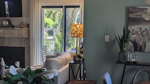 Télévision, cheminée