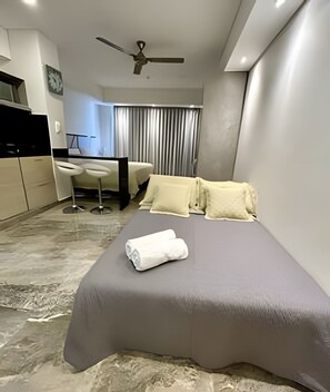 In-room safe, free WiFi - 1410 CARTAGENA BEACH (Cartagena)