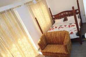 1 bedroom, internet, bed sheets