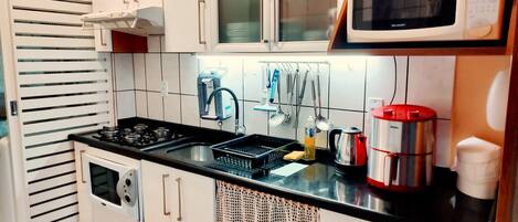Basic Apartment | Private kitchen