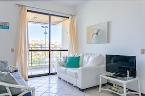 Basic Apartment | Living area - Great Apto 600m From Praia Brava in Floripa Coi203 (Florianópolis)
