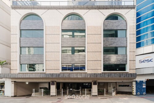Apt 400m fr Beach Close to Rest. n Markets Cev1106