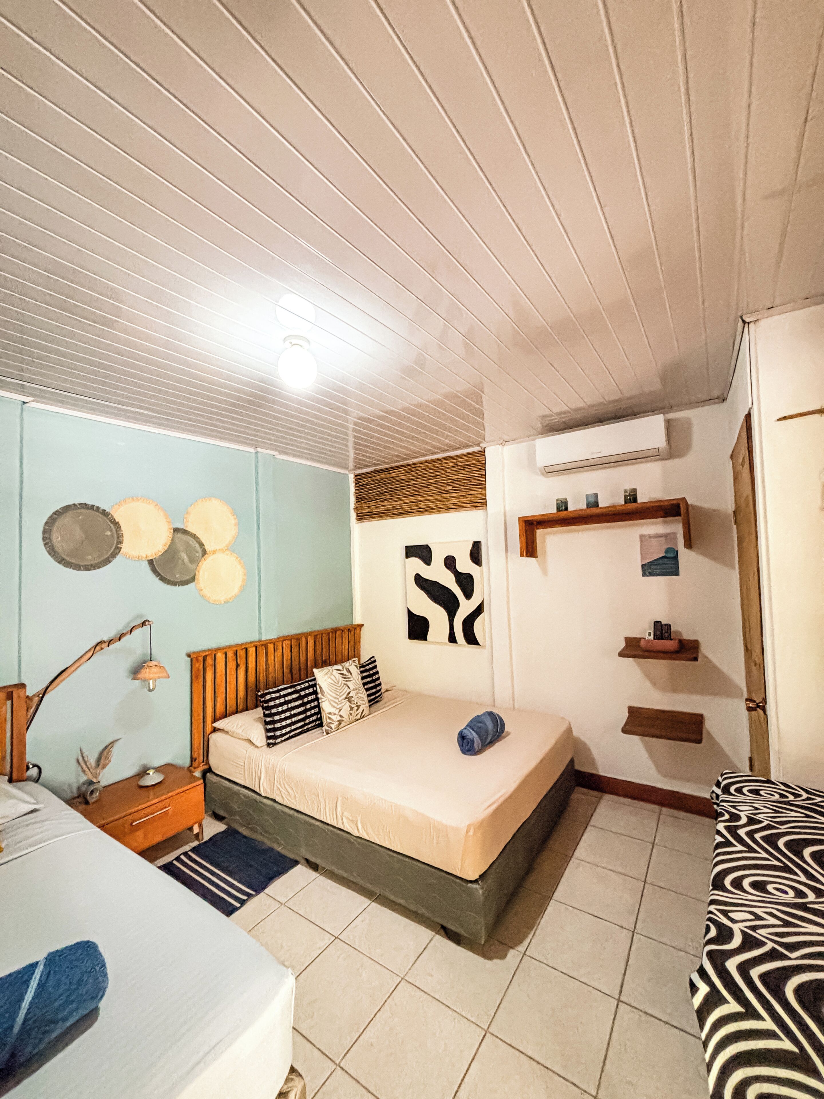 3 多间卧室、熨斗/熨衣板、WiFi、床单