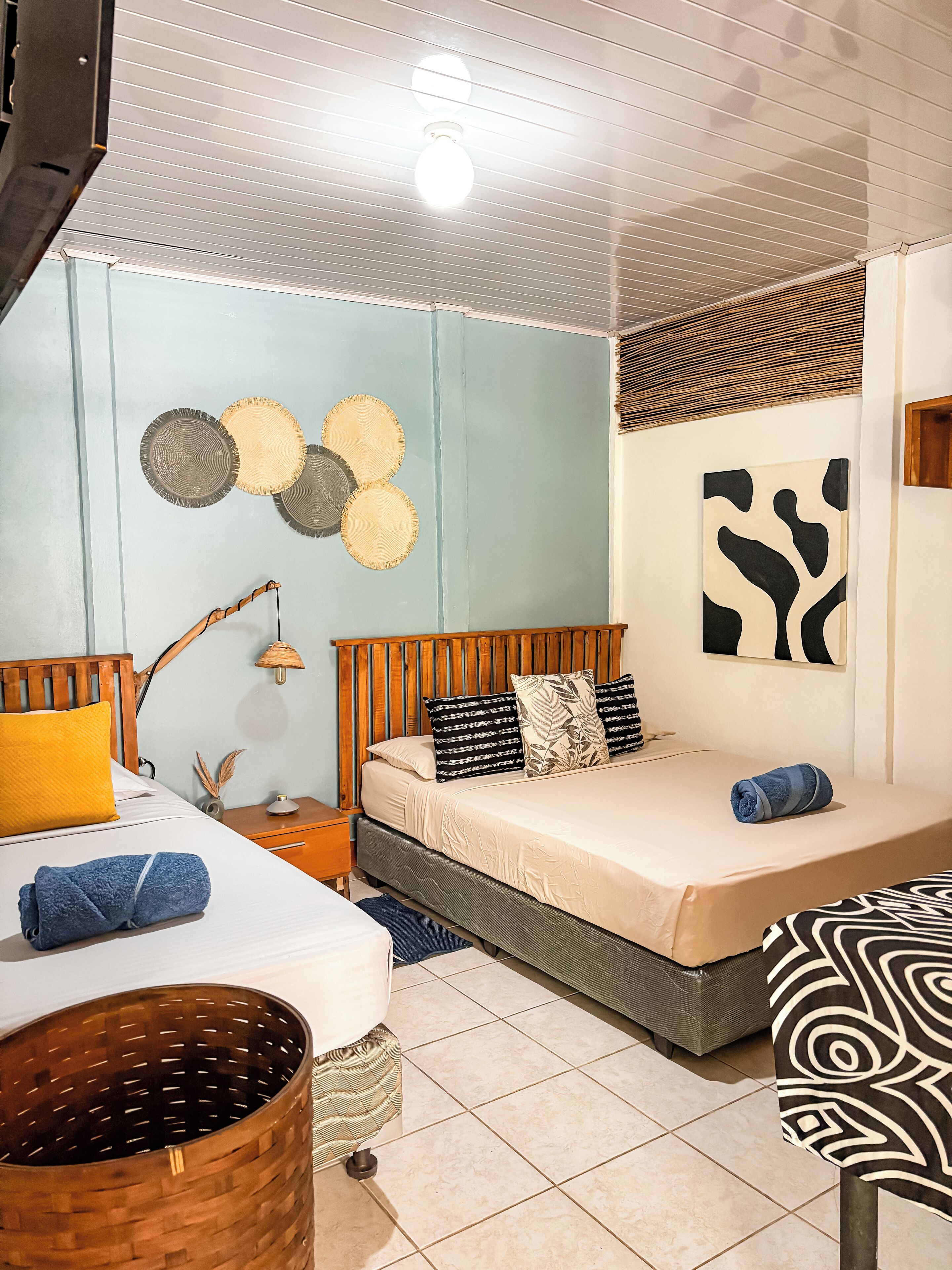 3 多间卧室、熨斗/熨衣板、WiFi、床单