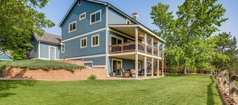 Game Room, Home Gym & Deck: Littleton Apartment