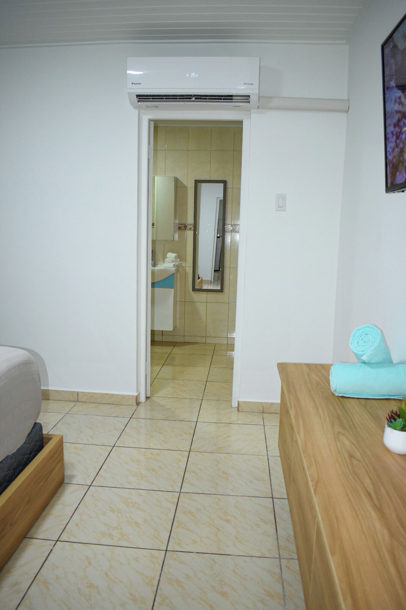 1 多间卧室、客房内保险箱、熨斗/熨衣板、免费 WiFi