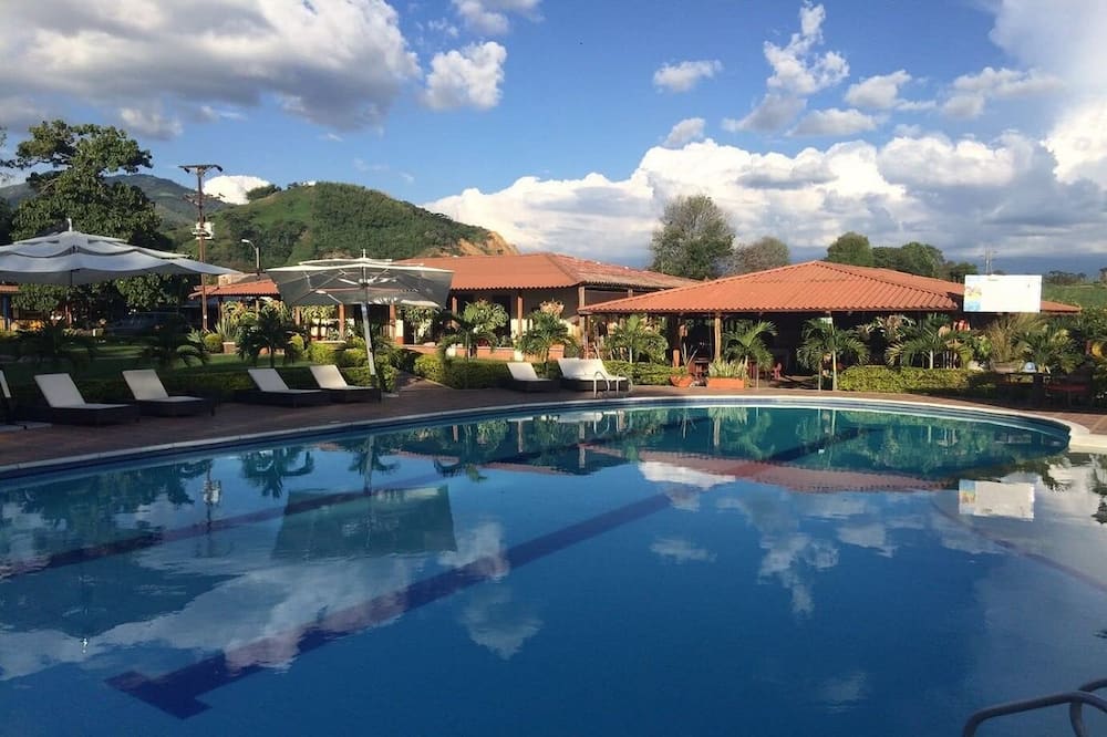 Finca Hotel Yerbabuena