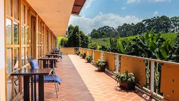 Dobbeltrom – standard | Skrivebord for bærbar PC og wi-fi (inkludert)