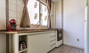 Basic Apartment | Private kitchen