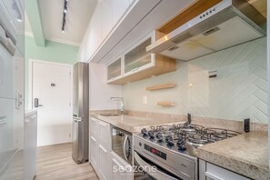 Basic Apartment | Private kitchen