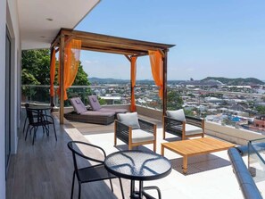 Outdoor dining - The Best View in Mazatlán, with private terrace (Mazatlan)