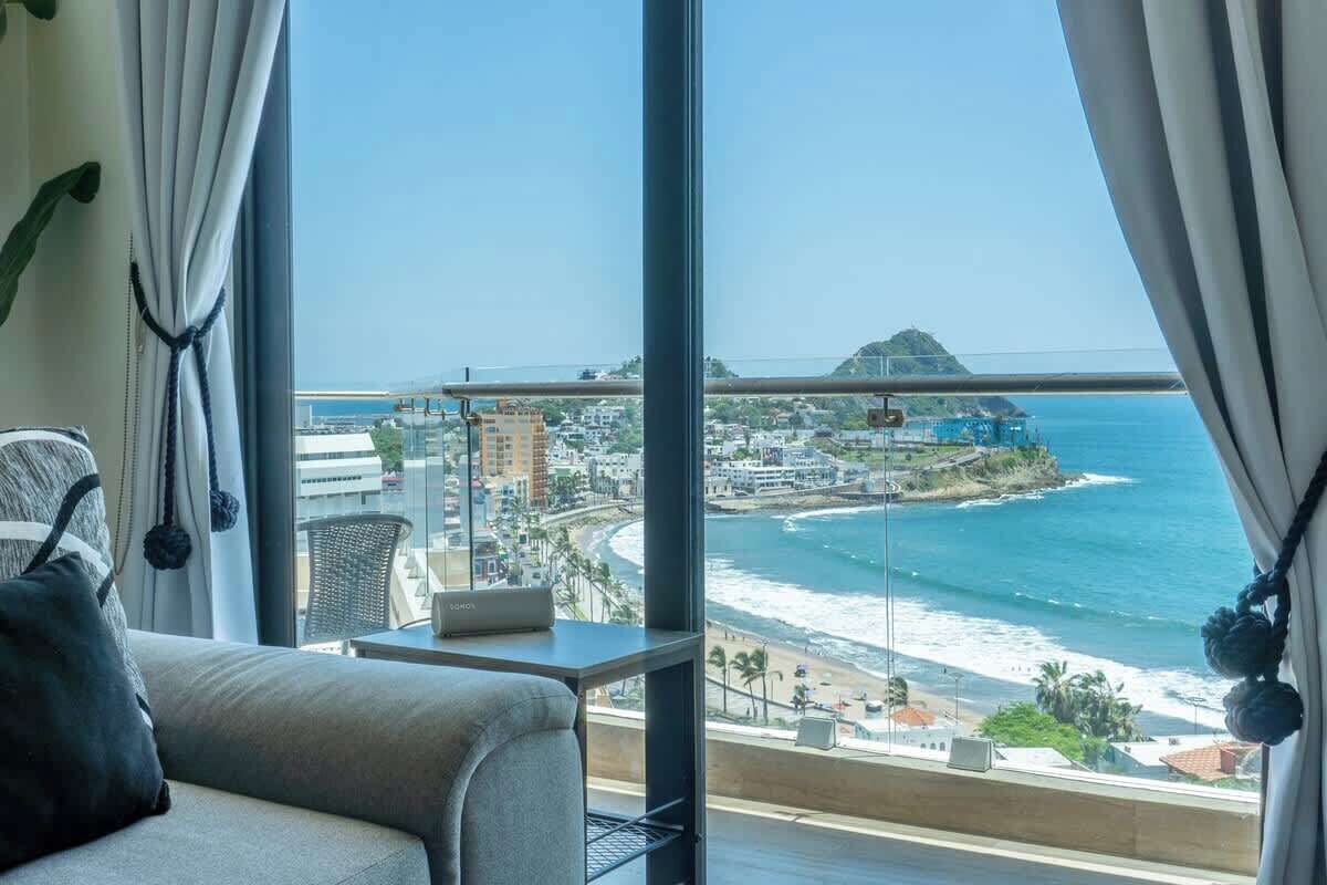 Télévision, chaîne hi-fi, espaces bureaux