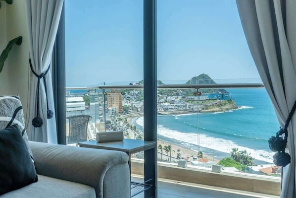 TV, stereo, offices - The Best View in Mazatlán, with private terrace (Mazatlan)