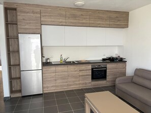 Fridge, oven, stovetop, toaster