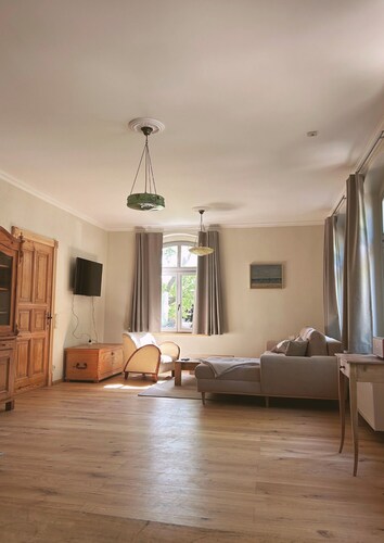 Beautiful large apartment in Kaiserhof Schwennenz with large plot of land