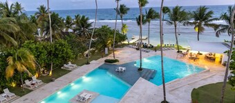 Caribbean Sunscape Beachfront Apartment