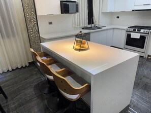 Microwave, oven, stovetop, dishwasher
