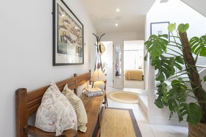 2 bedrooms, iron/ironing board, travel cot, free WiFi