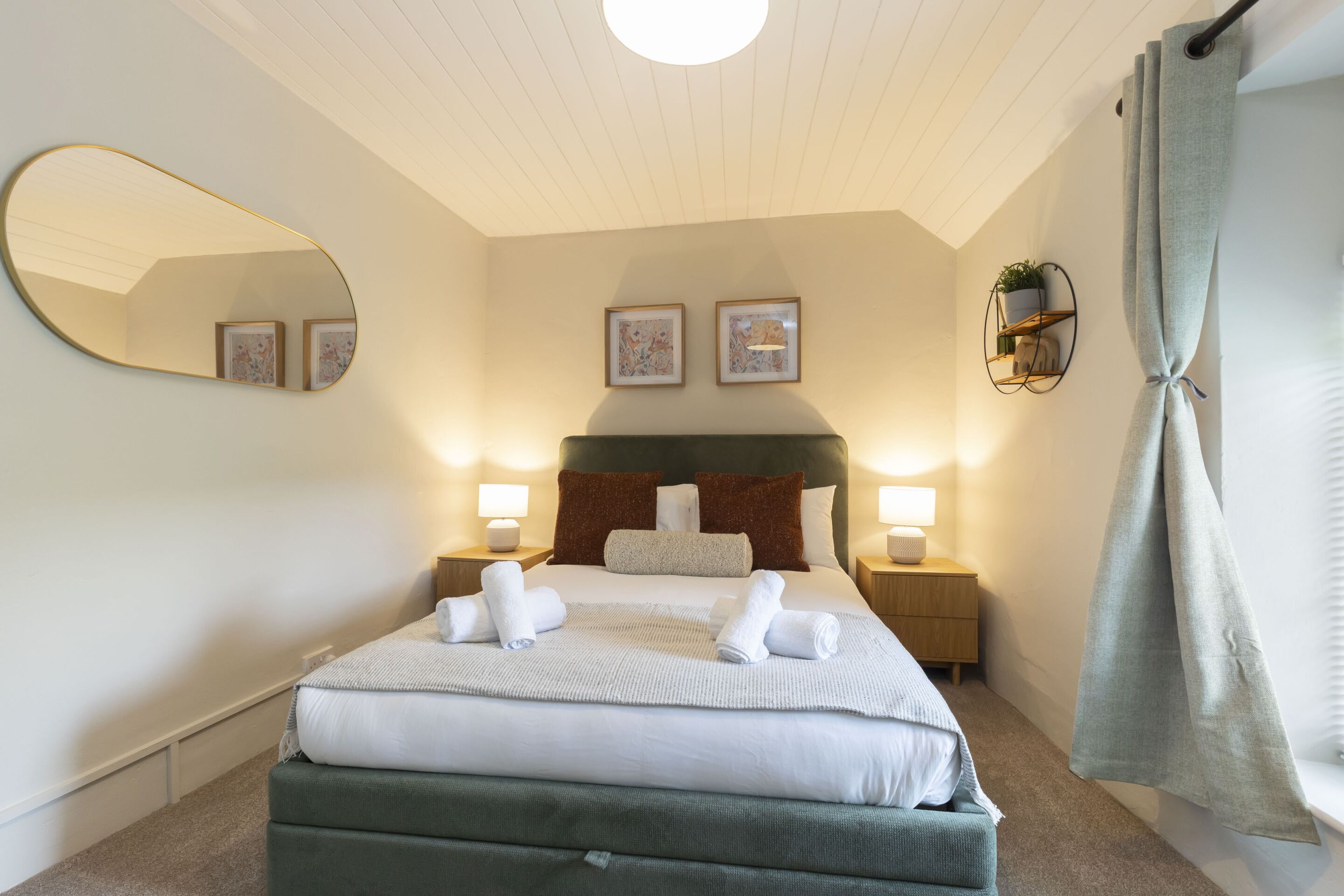 3 bedrooms, iron/ironing board, travel cot, free WiFi