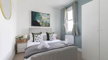 2 bedrooms, iron/ironing board, travel crib, WiFi (free)