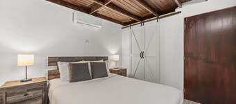 Pool Villa Pet-friendly Near Beach