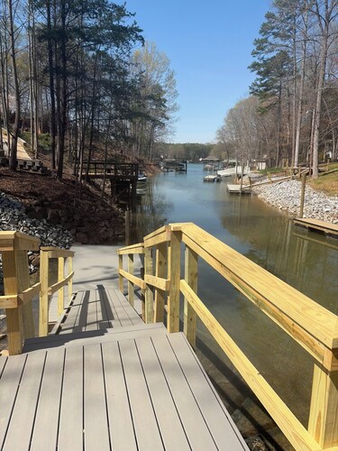 Lake Norman Family Friendly Home with Dock in Denver NC