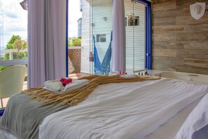 Chalé luxo, 1 cama King, vista para a montanha | Frigobar, individualmente decorados, individualmente mobiliados