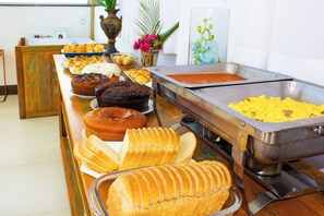 Gratis morgenmadsbuffet hver dag