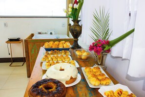 Bao gồm bữa sáng buffet hàng ngày