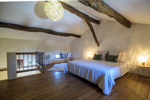 1 chambre, fer et planche à repasser, Wi-Fi, literie fournie