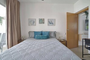1 habitación, tabla de planchar con plancha, wifi y ropa de cama 