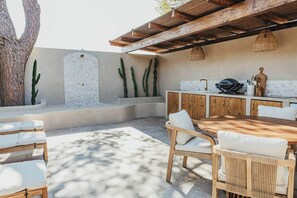 屋外ダイニングエリア