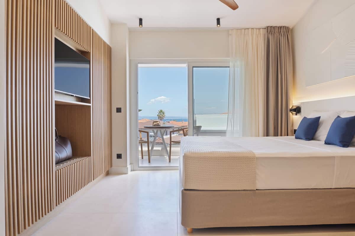 Phòng Suite Junior, quang cảnh vườn | Két bảo mật tại phòng, màn/rèm cản sáng, phòng cách âm