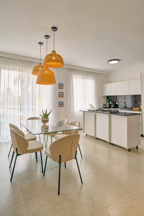 Dining - 2Bdrm Apt. Front Juan Dolio Beach Access - Pool+BBQ (Juan Dolio)