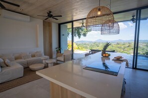 Living area - Casita Niaku by Wynwood House (Cóbano)