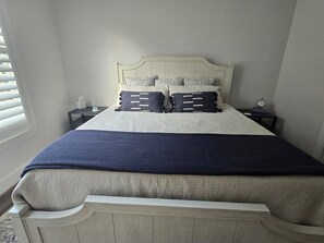 6 habitaciones, tabla de planchar con plancha, wifi y ropa de cama 
