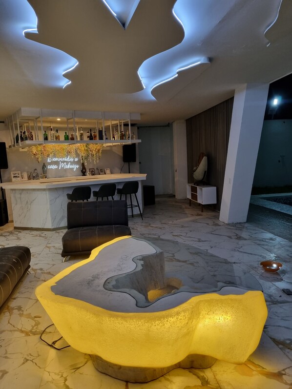 Bar (en la propiedad)
