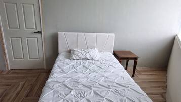 5 soveværelser, strygejern/strygebræt, internetforbindelse, sengetøj