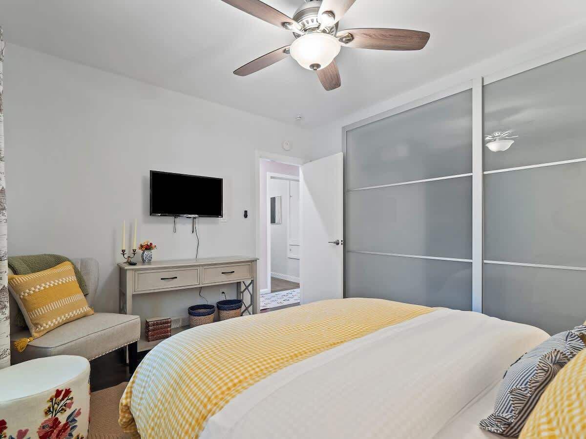 3 bedrooms, iron/ironing board, travel cot, WiFi