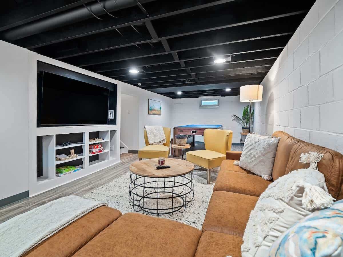 Televisión, oficina