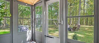 Renovated Cottage|Game Room|Fire Pit|Sleeps 8