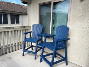 Property grounds - Perfect 2-bedroom beach condo in Oxnard (Oxnard)