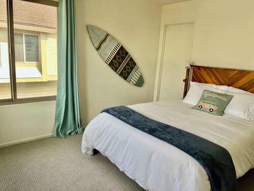 Perfect 2-bedroom beach condo in Oxnard
