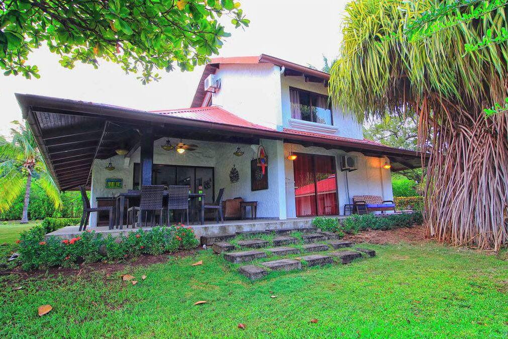 Family Villa, 4 Bedrooms, Pool View | Terrace/patio