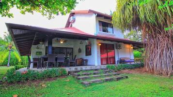 Family Villa, 4 Bedrooms, Pool View | Terrace/patio