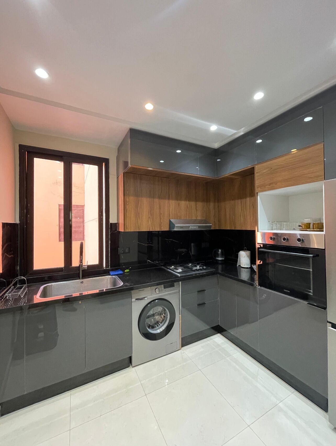 Een koelkast, een oven, een kookplaat