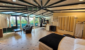 1 bedroom, iron/ironing board, WiFi, bed sheets
