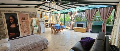 1 bedroom, iron/ironing board, WiFi, bed sheets