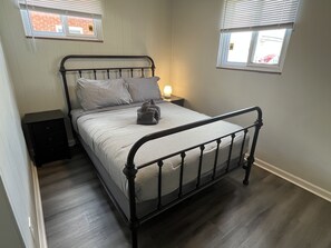 3 bedrooms, WiFi, bed sheets